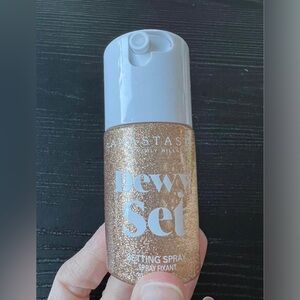 Anastasia Dewy Set Setting Spray